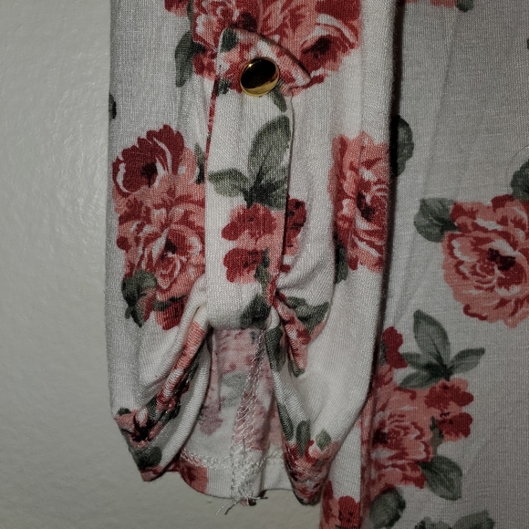 STUDIO Long Sleeve Floral Scoop Neck Flowy Blouse White with Pink Roses 172 - Picture 5 of 7